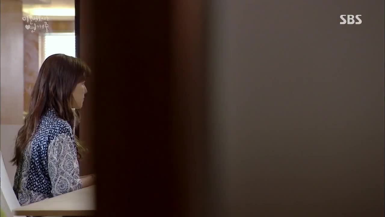 Кадры из сериала Влюбленный адвокат по разводам 15 серия 1 сезон (2015)