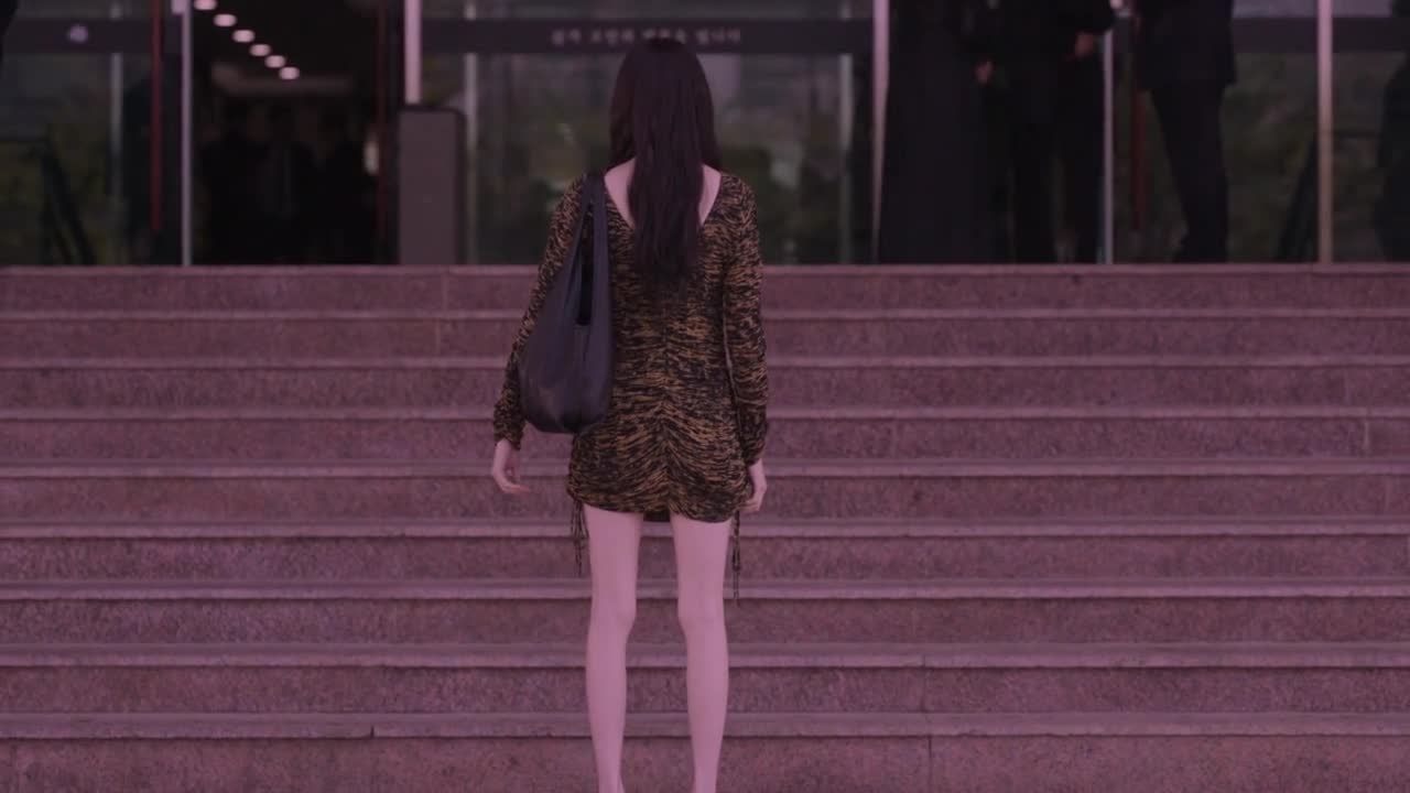 Кадры из сериала Скажи мне, что это любовь (2023)