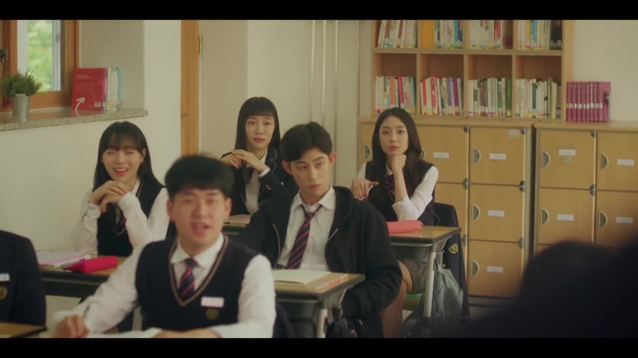 Кадры из сериала Расцвет молодости (2022)