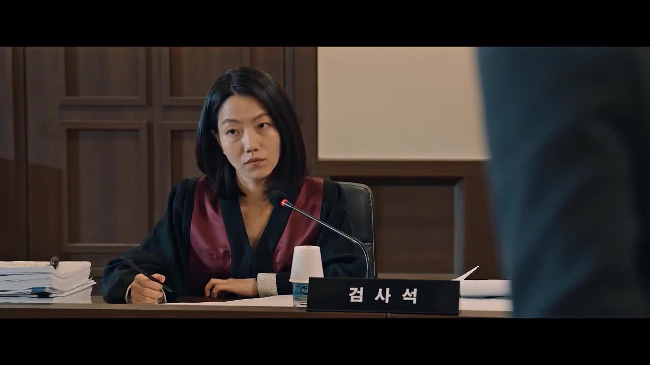 Кадры из сериала Один обычный день (2021)